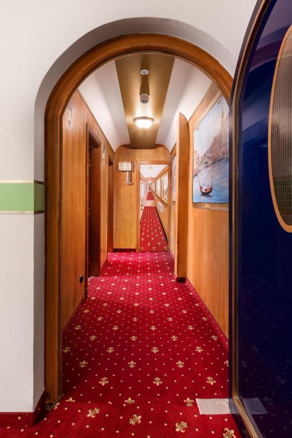Hotel Du Train Мюнхен Екстер'єр фото